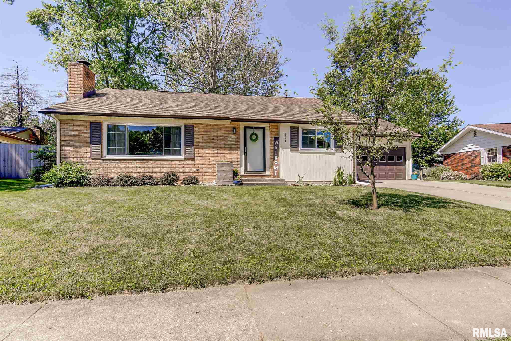 121 ANDOVER Drive, Springfield, IL 62704