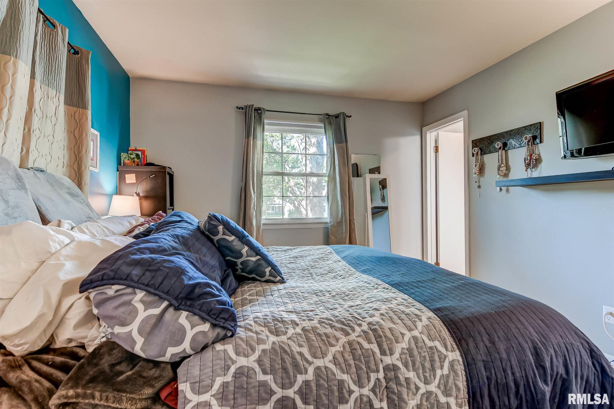 121 Andover Drive, Springfield, IL, 62704