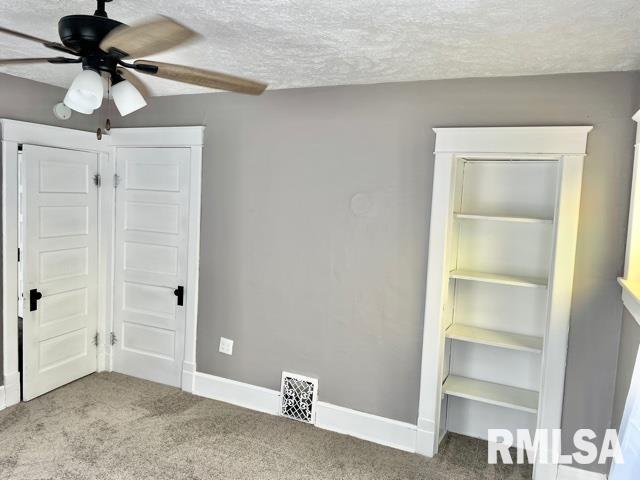 712 S 9Th Street, Petersburg, IL, 62675