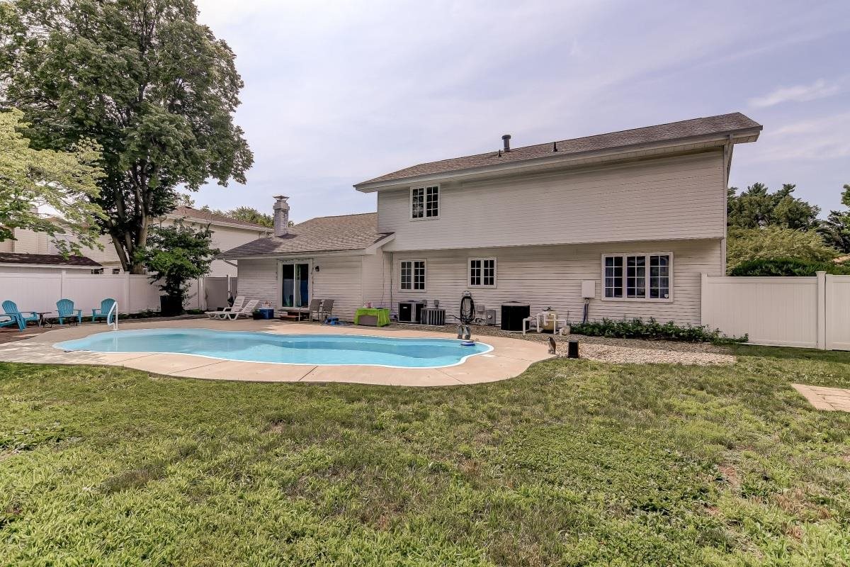2543 Lindsay Road, Springfield, IL, 62704