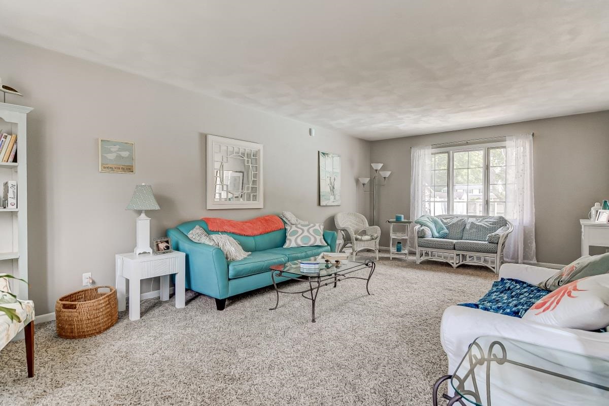 2543 Lindsay Road, Springfield, IL, 62704