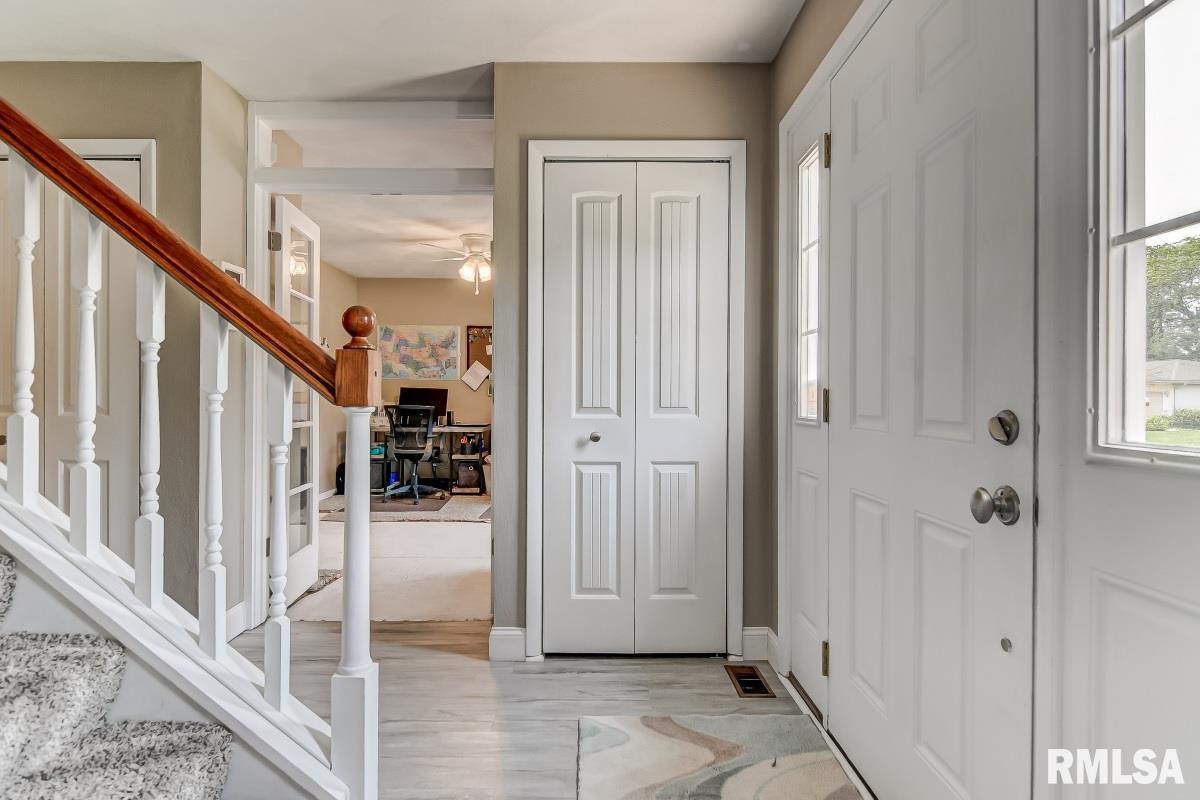 2543 Lindsay Road, Springfield, IL, 62704