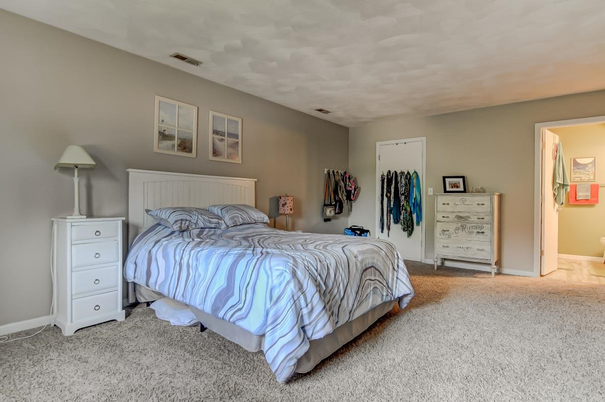 2543 Lindsay Road, Springfield, IL, 62704