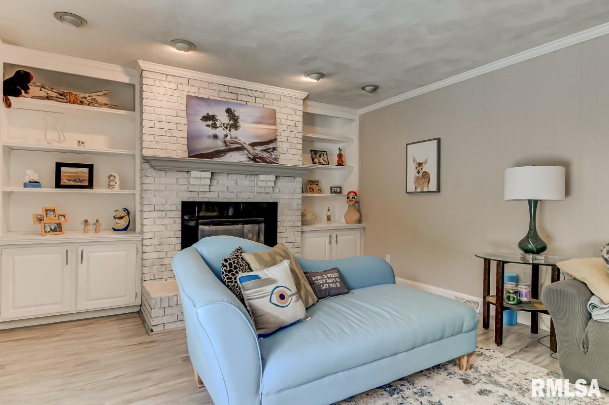 2543 Lindsay Road, Springfield, IL, 62704