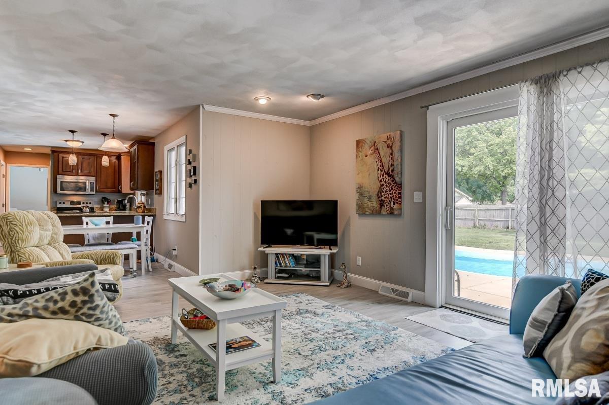 2543 Lindsay Road, Springfield, IL, 62704