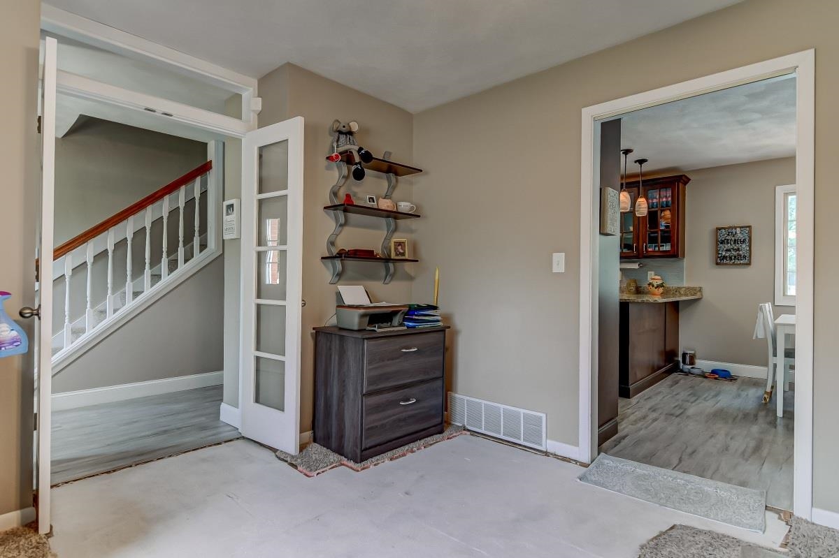 2543 Lindsay Road, Springfield, IL, 62704