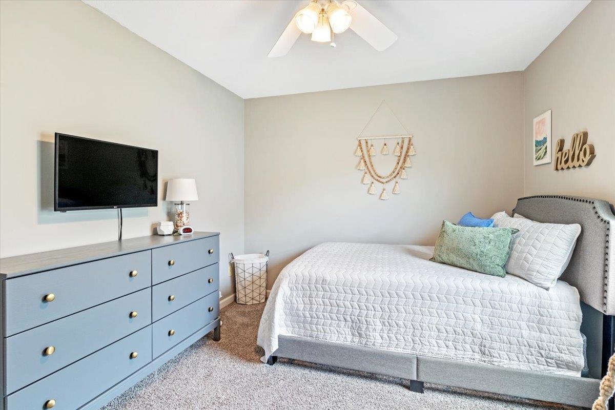 141 Parkway Drive, Chatham, IL, 62629