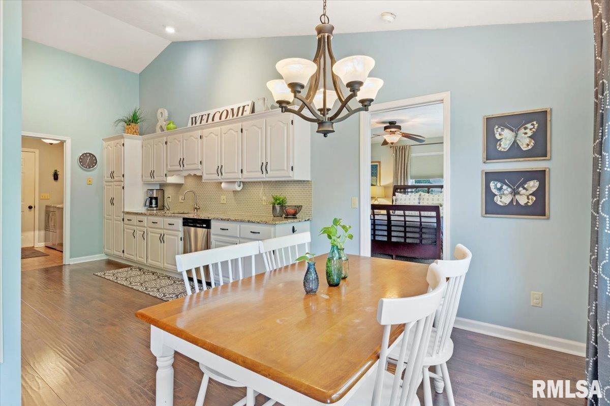 141 Parkway Drive, Chatham, IL, 62629