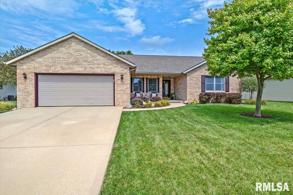 141 PARKWAY Drive, Chatham, IL 62629