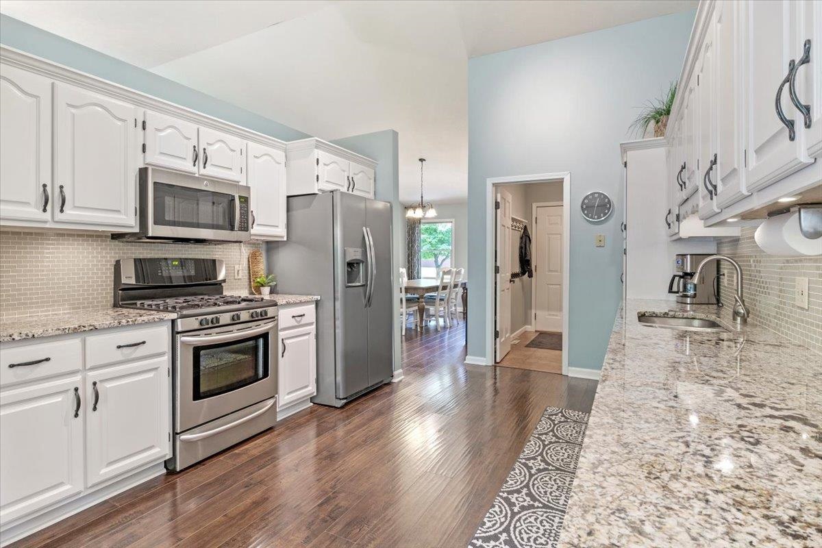 141 Parkway Drive, Chatham, IL, 62629