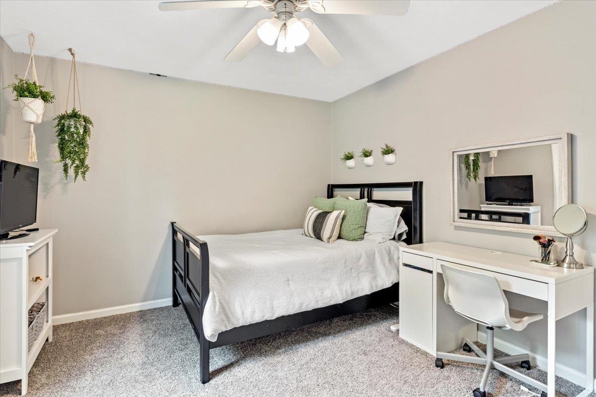 141 Parkway Drive, Chatham, IL, 62629