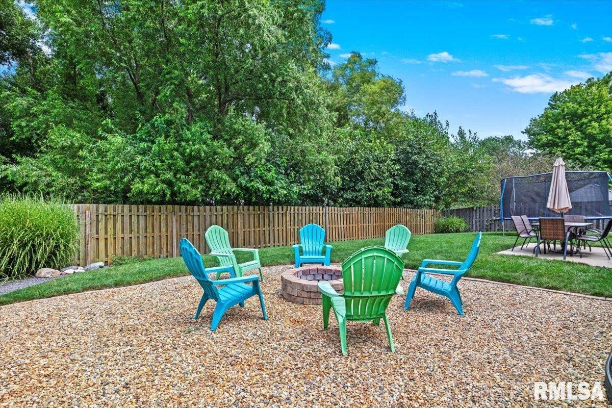 141 Parkway Drive, Chatham, IL, 62629