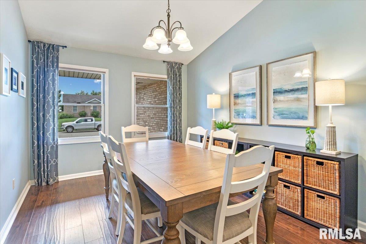 141 Parkway Drive, Chatham, IL, 62629