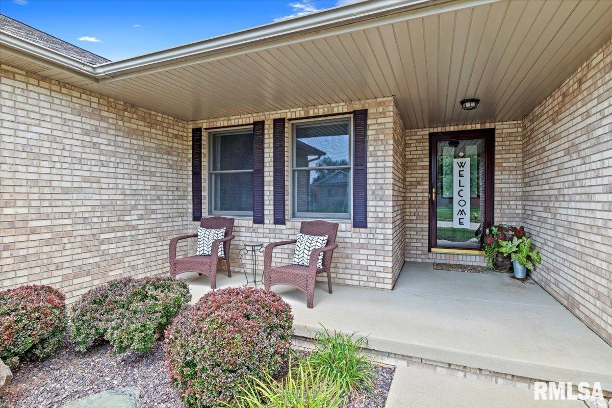 141 Parkway Drive, Chatham, IL, 62629