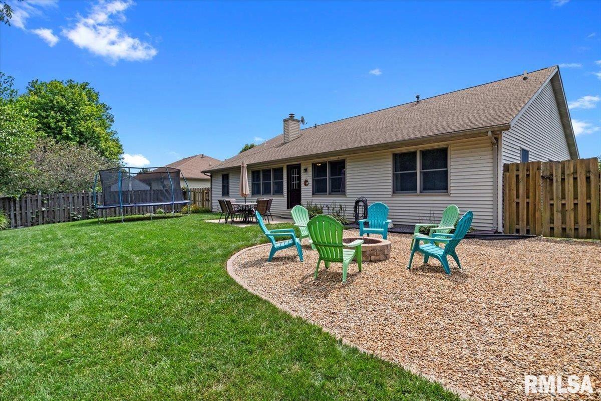 141 Parkway Drive, Chatham, IL, 62629