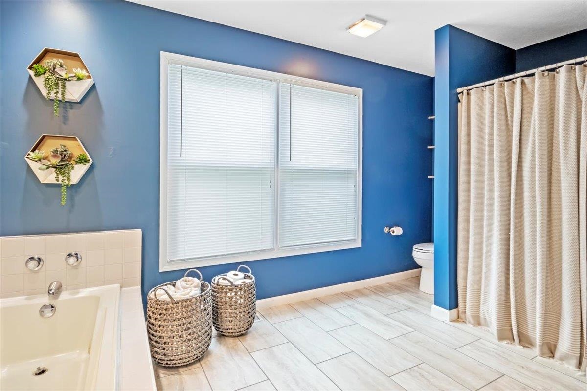 141 Parkway Drive, Chatham, IL, 62629