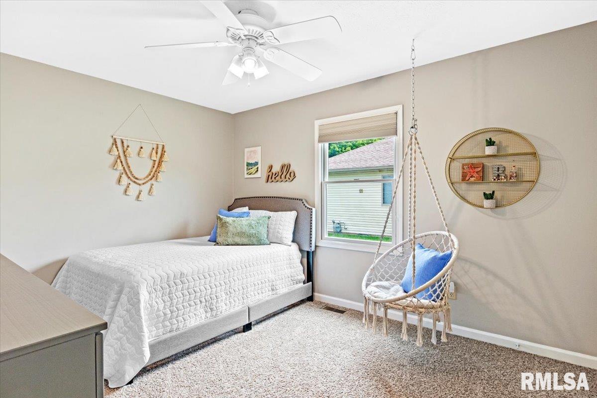 141 Parkway Drive, Chatham, IL, 62629