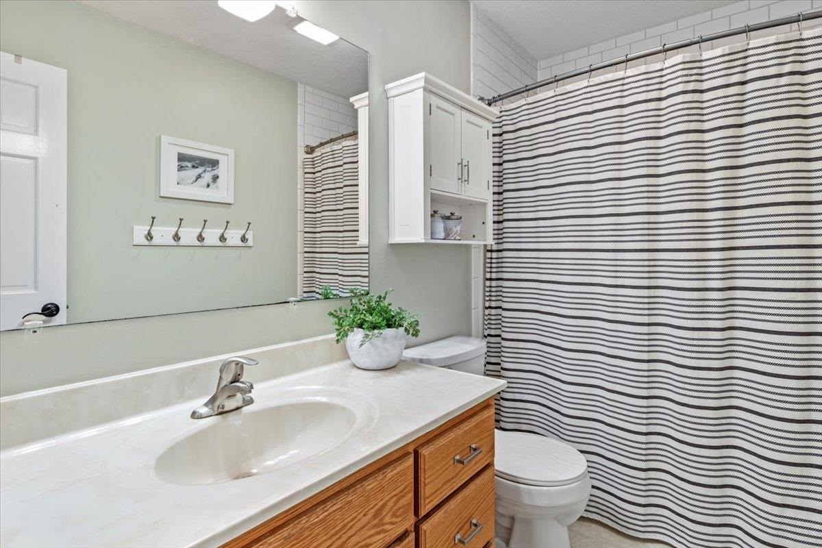 141 Parkway Drive, Chatham, IL, 62629