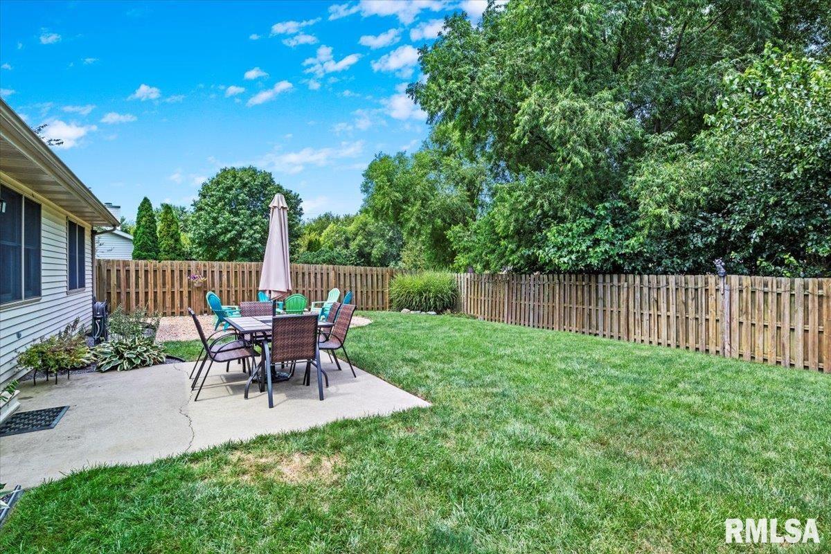 141 Parkway Drive, Chatham, IL, 62629