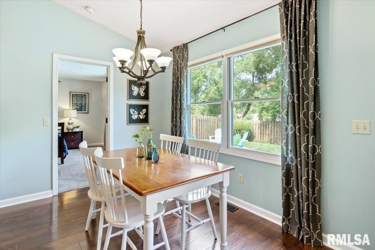 141 Parkway Drive, Chatham, IL, 62629