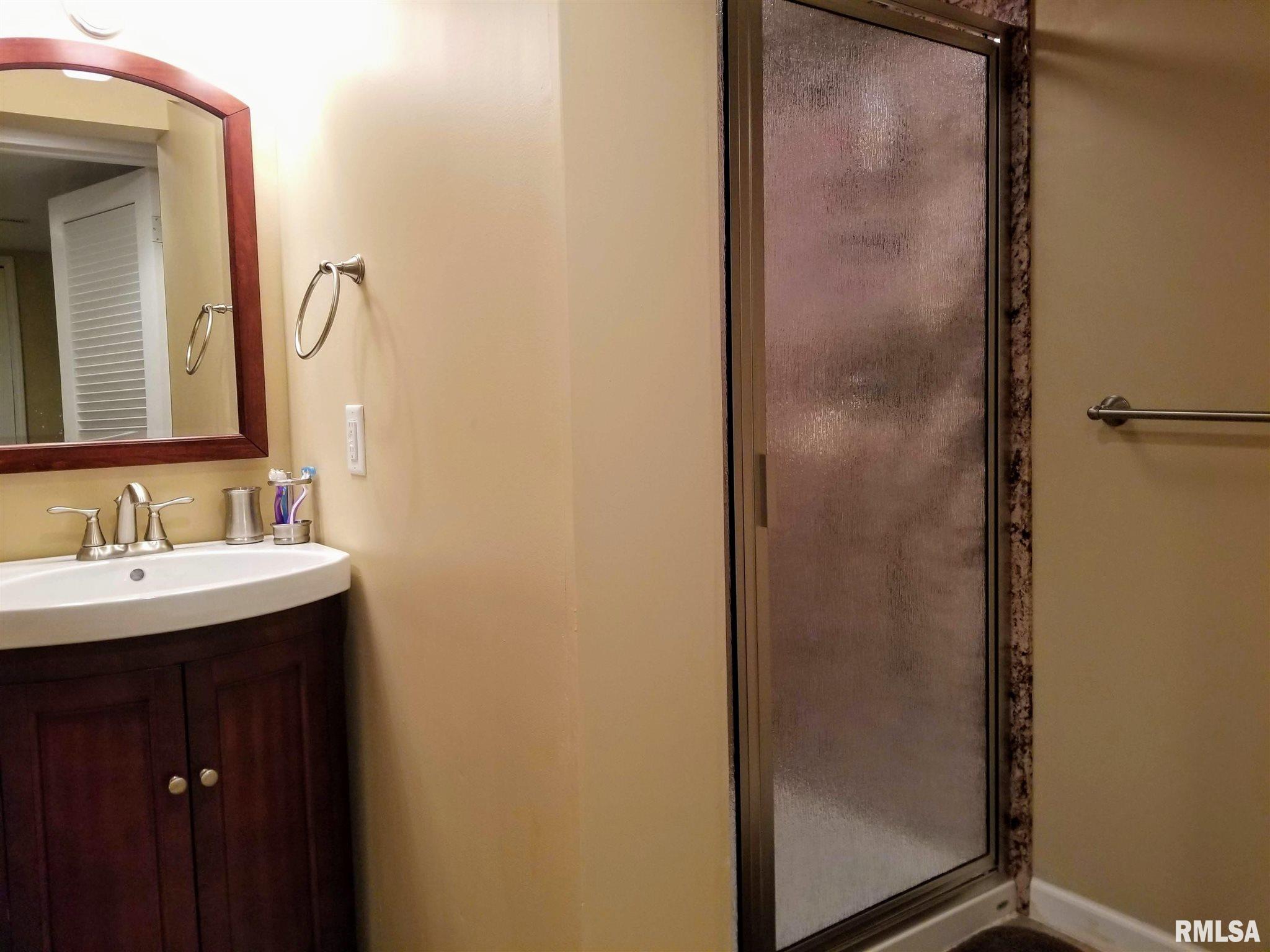 928 N 3Rd Street, Riverton, IL, 62561