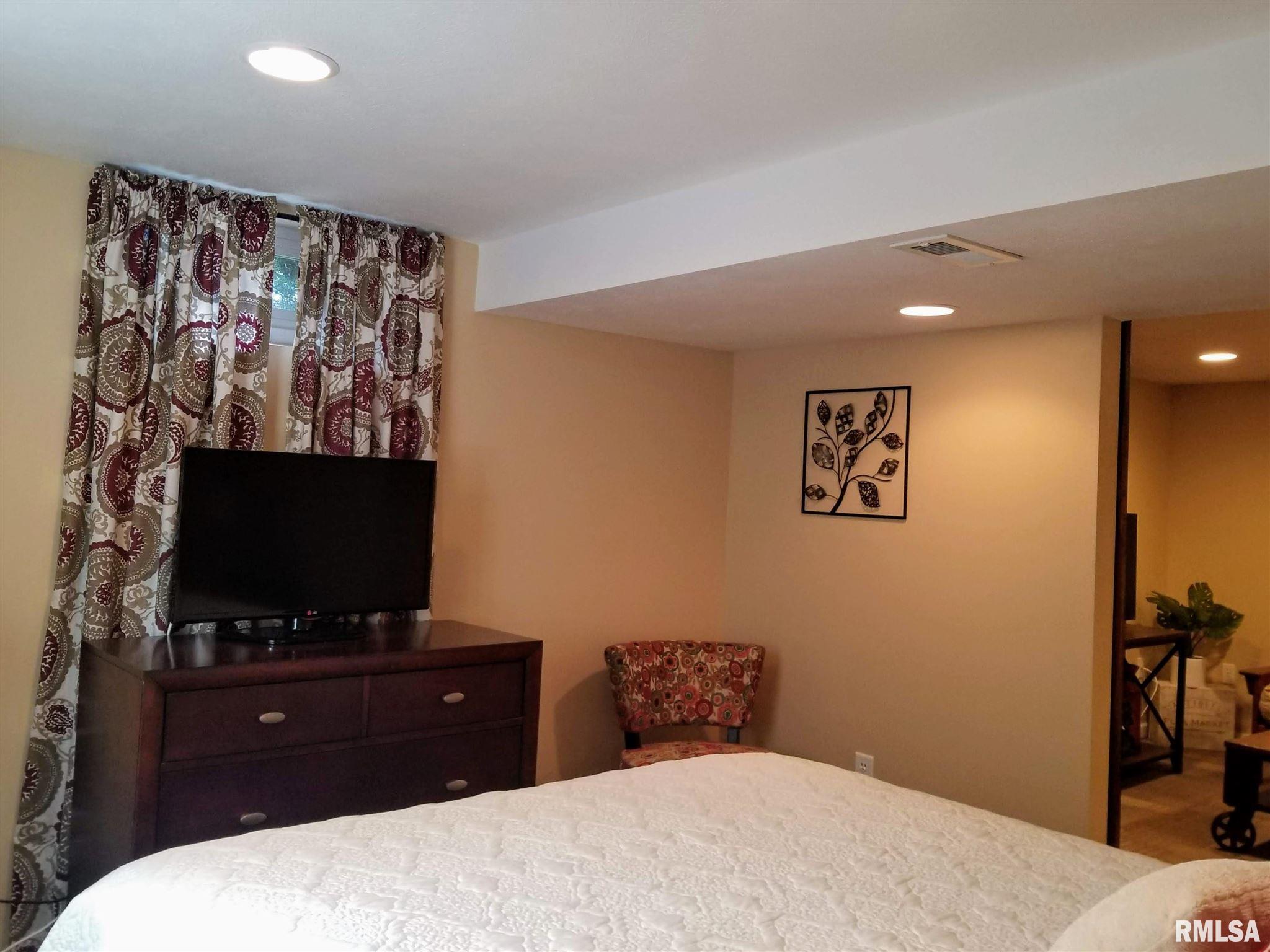 928 N 3Rd Street, Riverton, IL, 62561