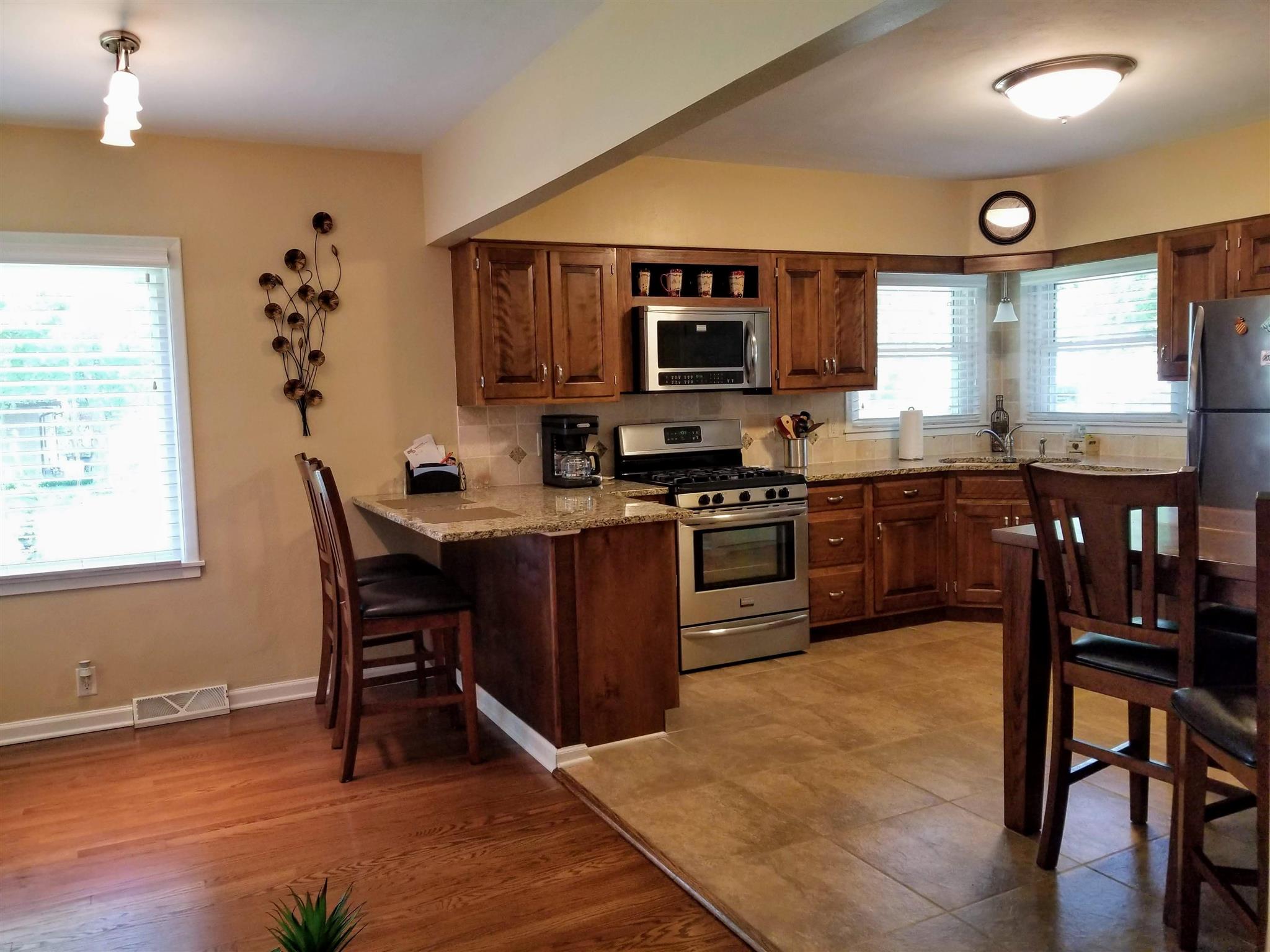 928 N 3Rd Street, Riverton, IL, 62561