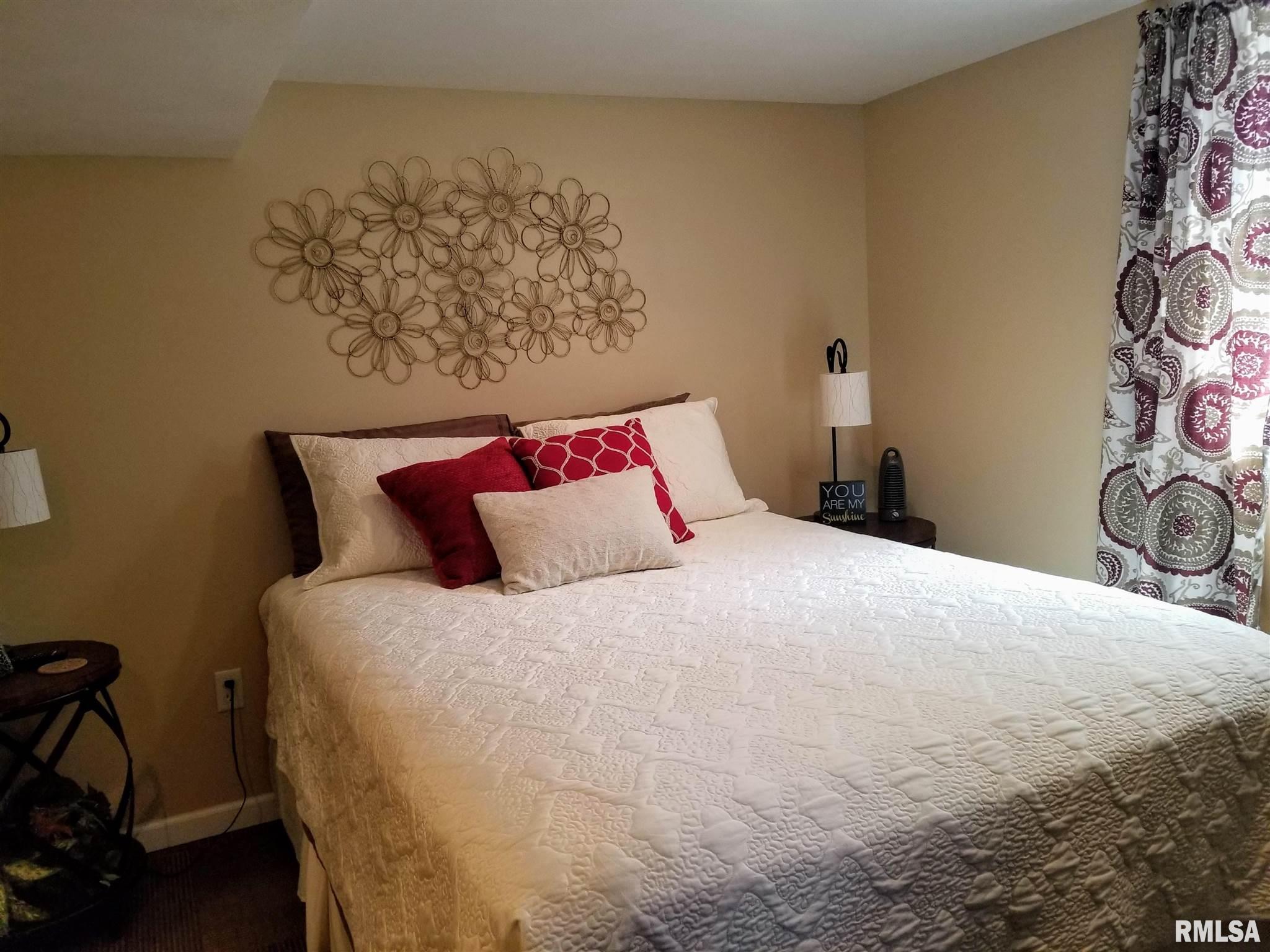 928 N 3Rd Street, Riverton, IL, 62561