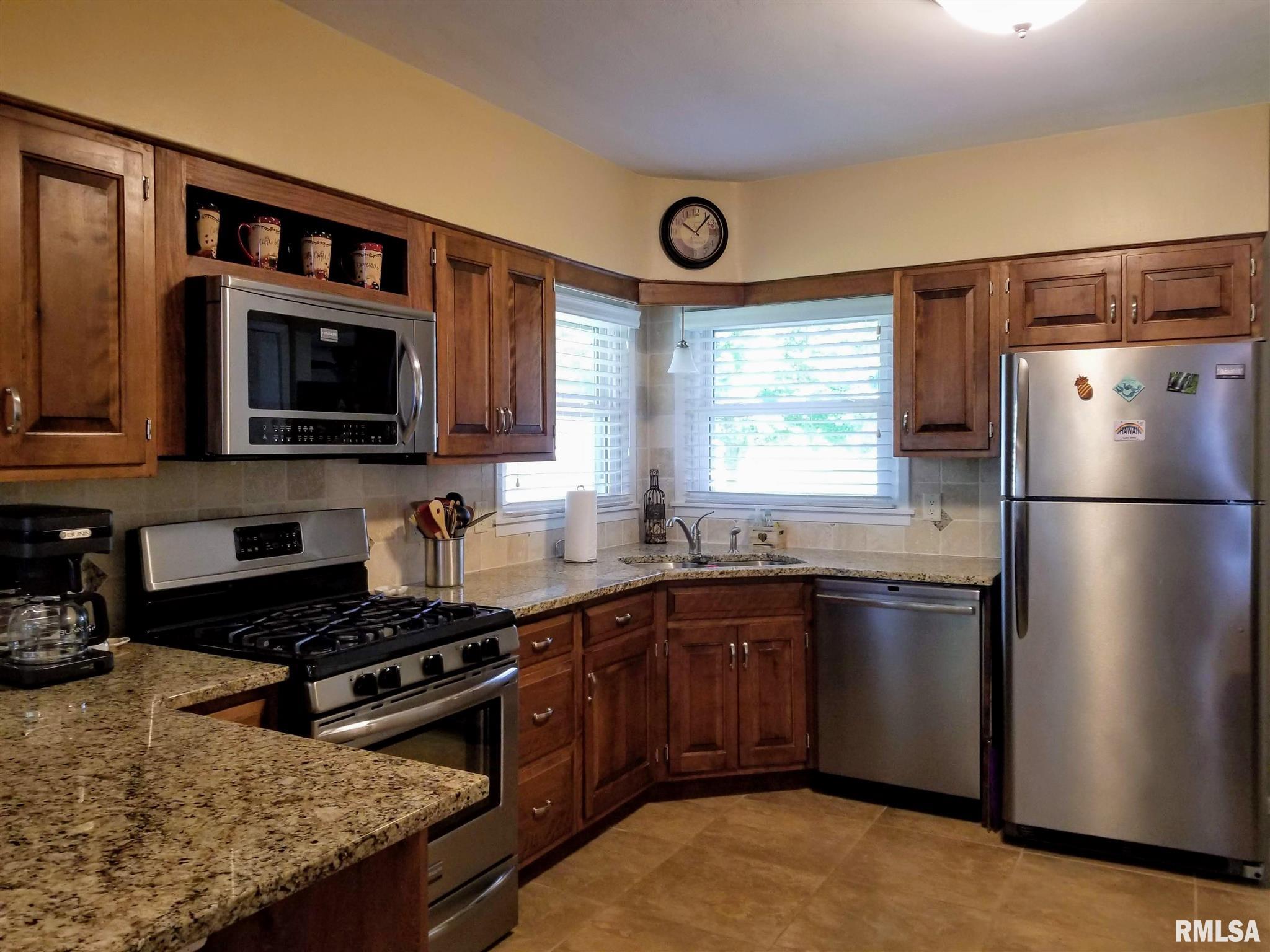 928 N 3Rd Street, Riverton, IL, 62561