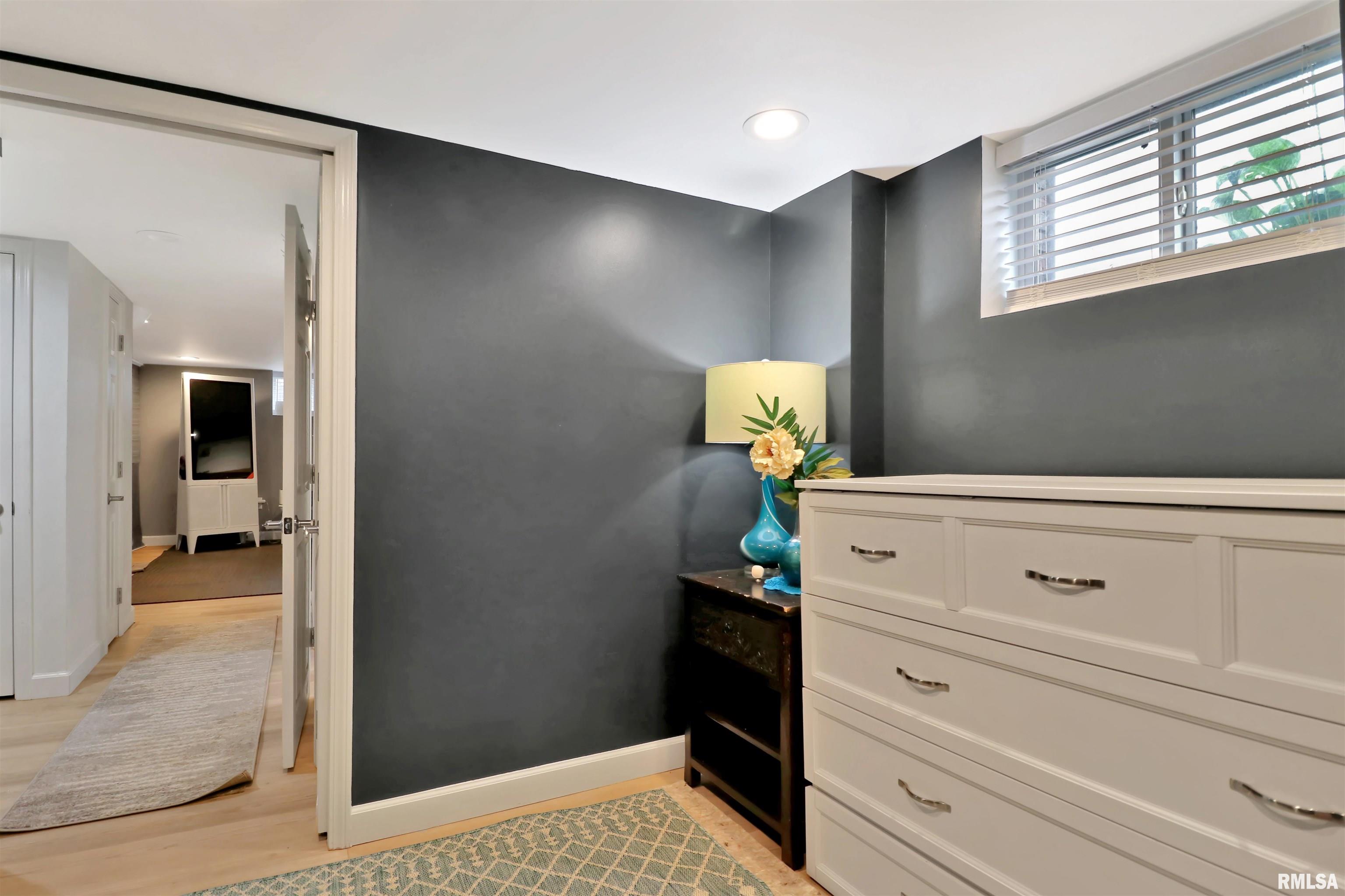 207 E Embert Place, Peoria, IL, 61603