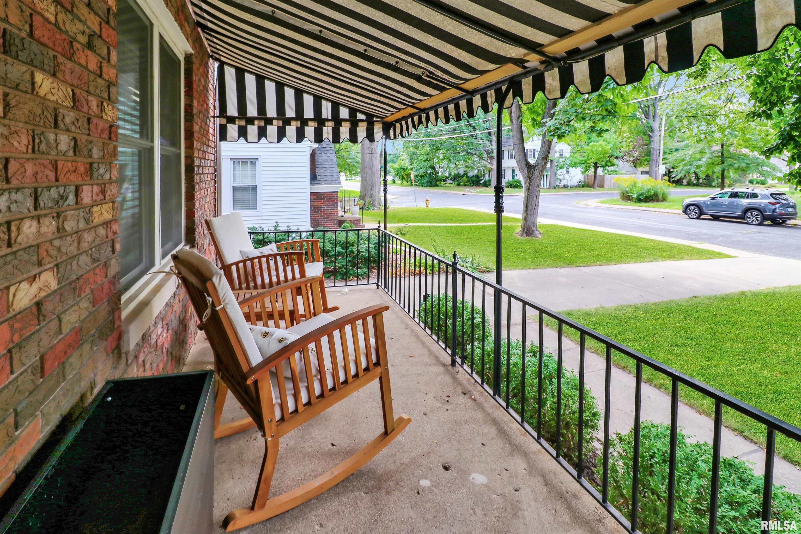 207 E Embert Place, Peoria, IL, 61603