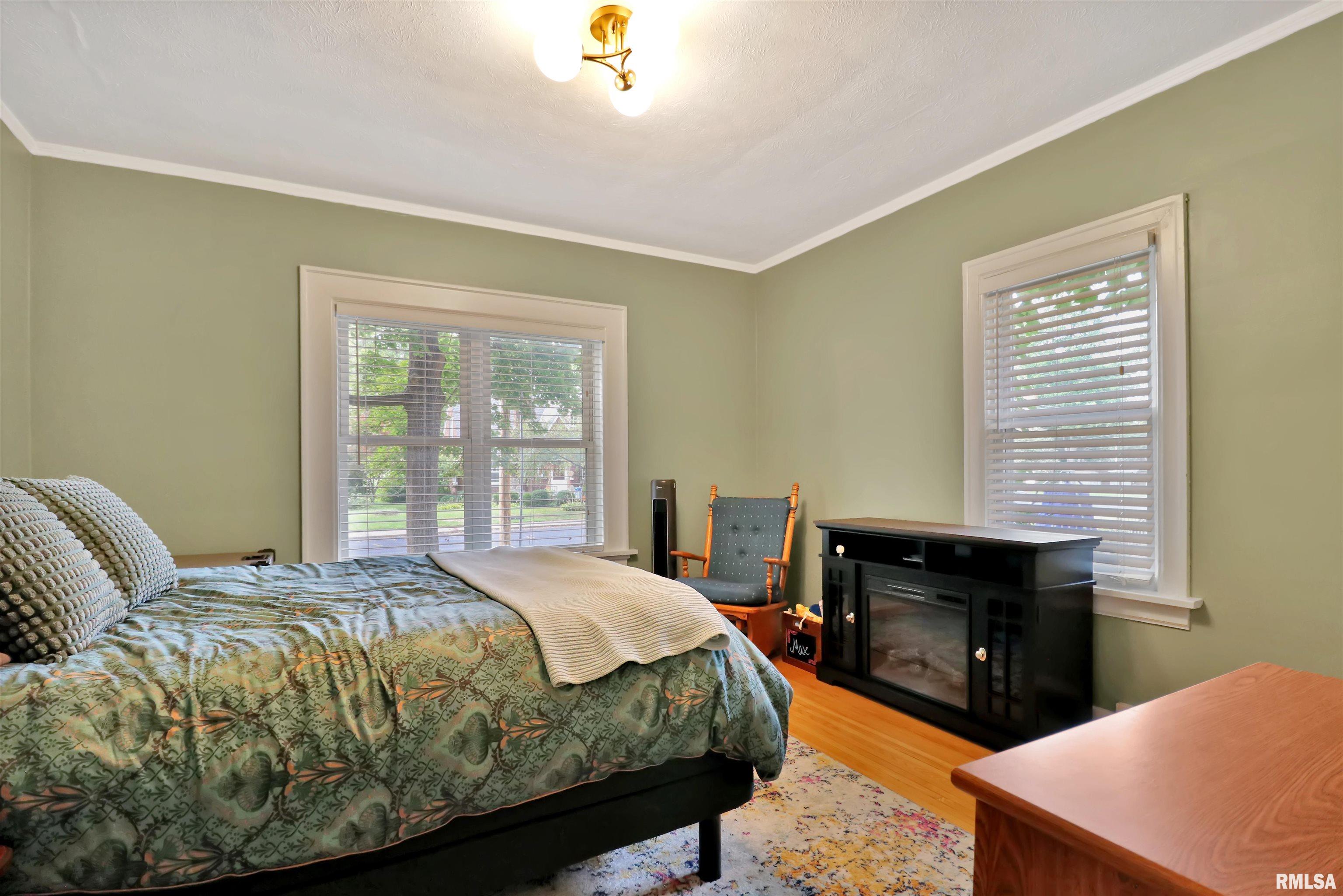 207 E Embert Place, Peoria, IL, 61603
