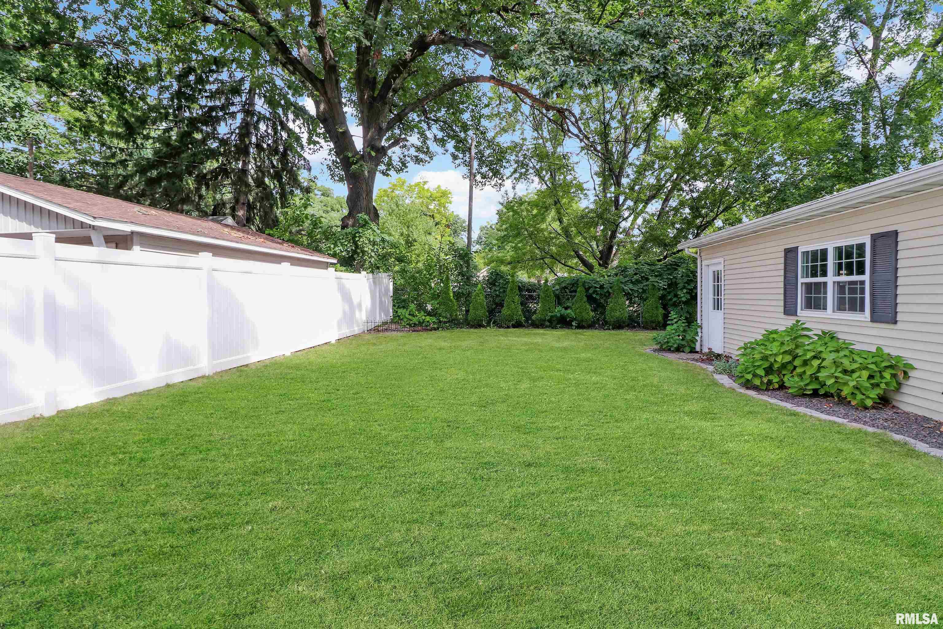 207 E Embert Place, Peoria, IL, 61603