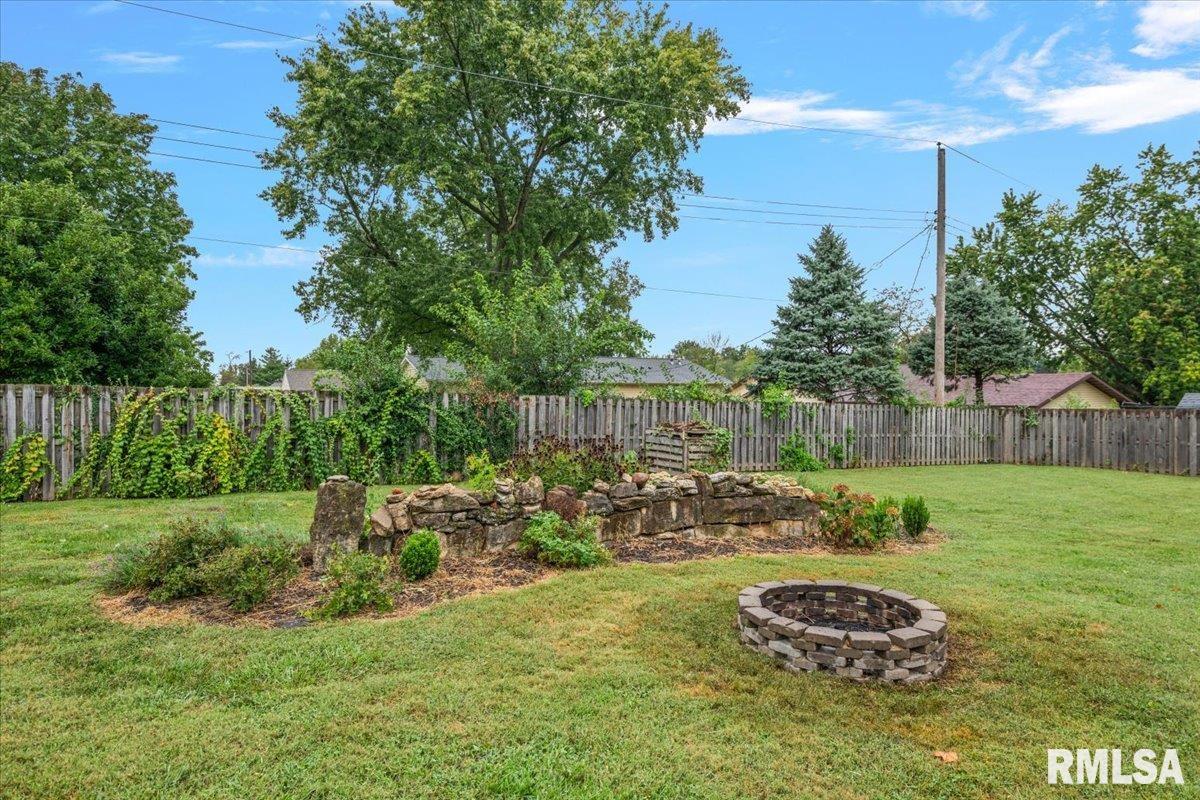 115 S Oak Street, Chatham, IL, 62629