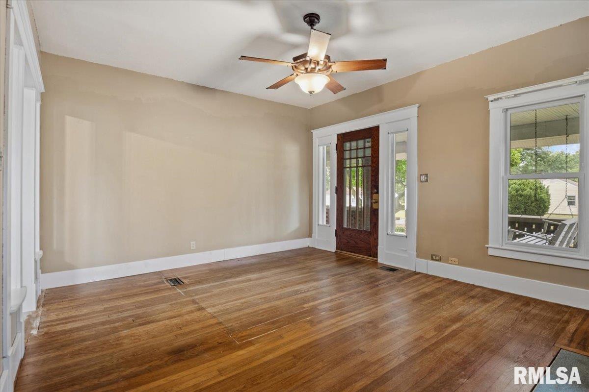 115 S Oak Street, Chatham, IL, 62629