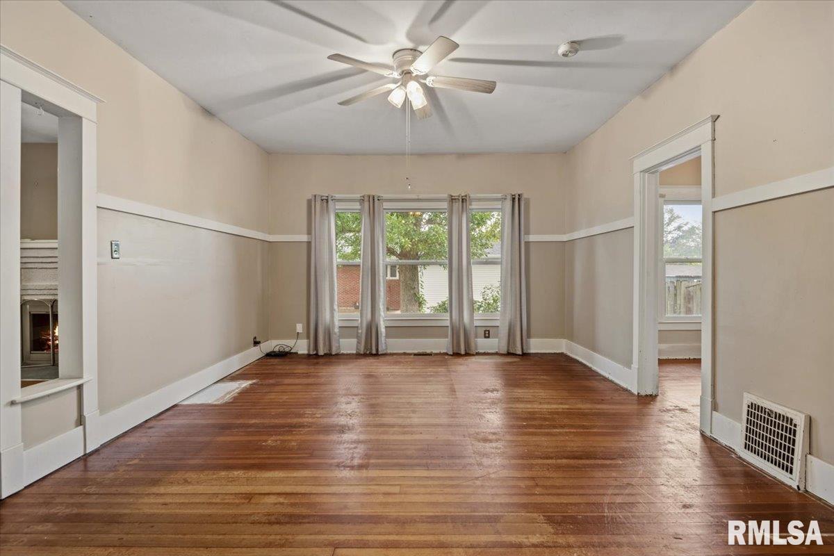 115 S Oak Street, Chatham, IL, 62629